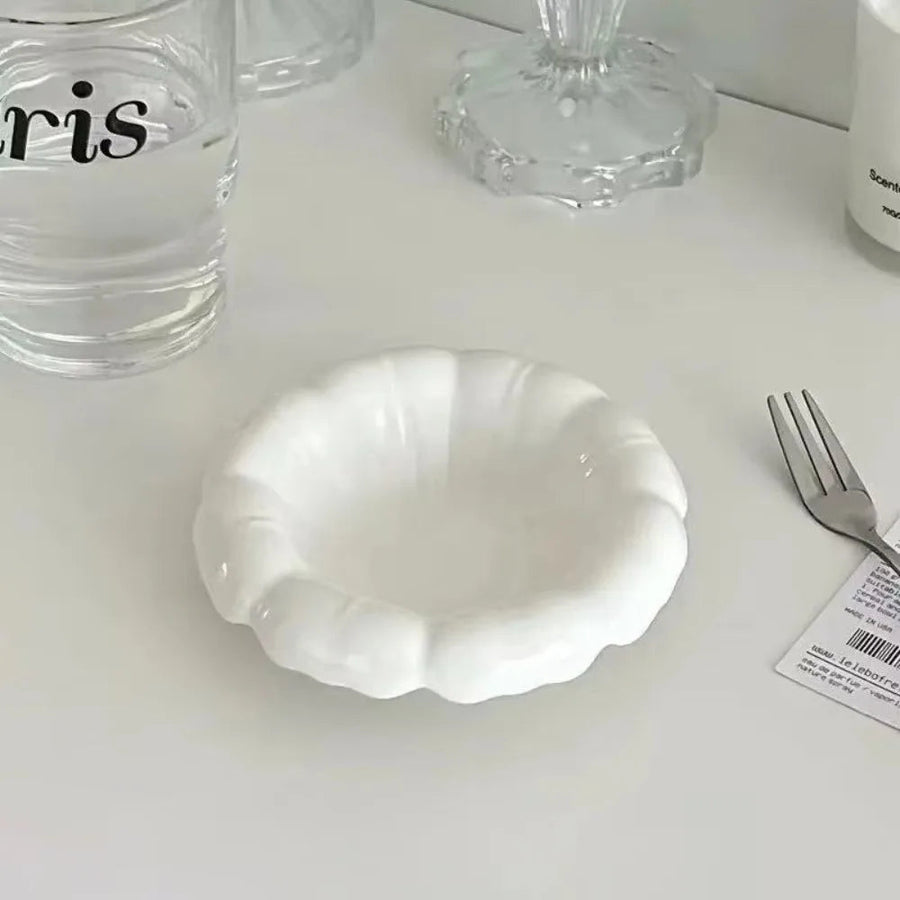 ceramic eight petal trinket dish, reference photo