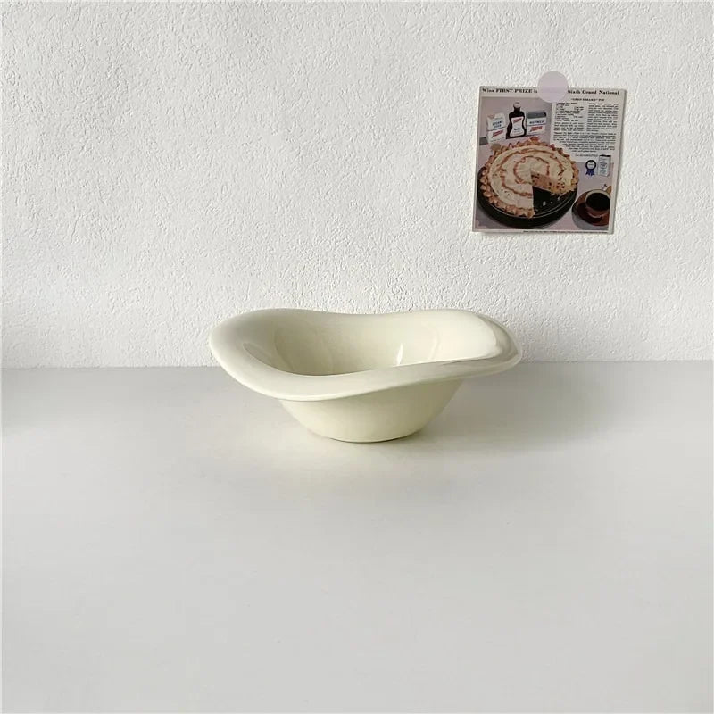 wavy ceramic decorative bowl, white, reference photo