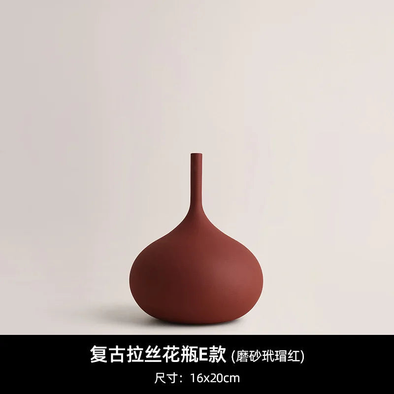 rust round ceramic bud vase, reference photo