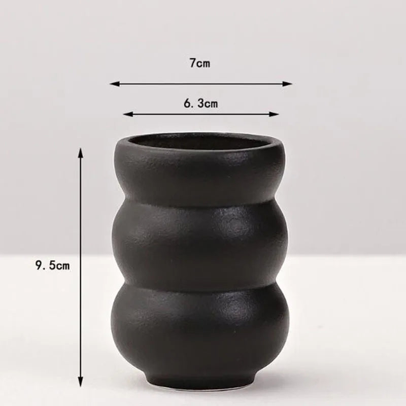 black ripple ceramic bud vase, reference photo