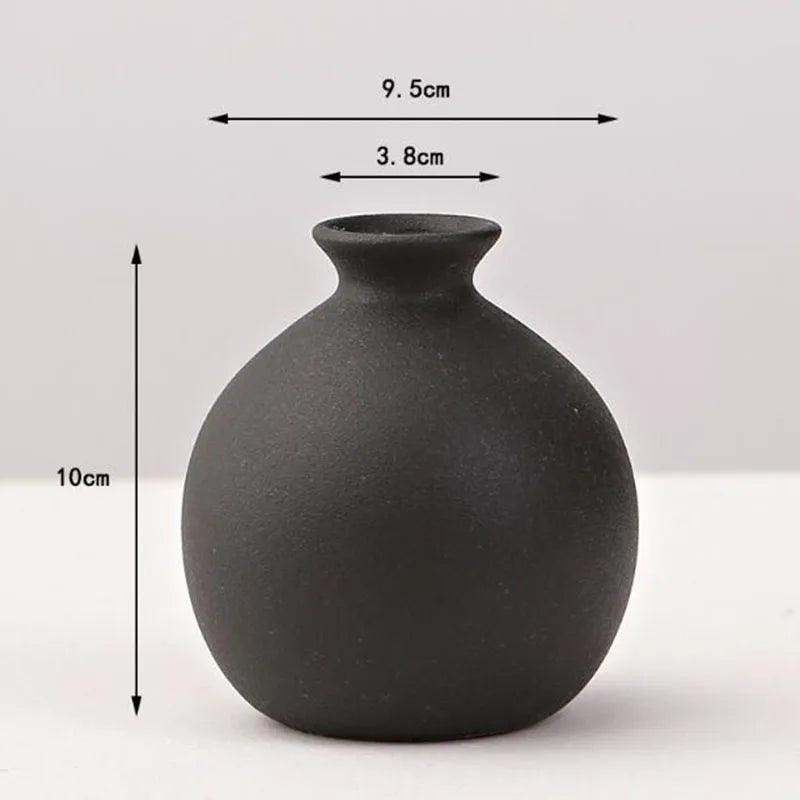 black round ceramic jug vase, reference photo