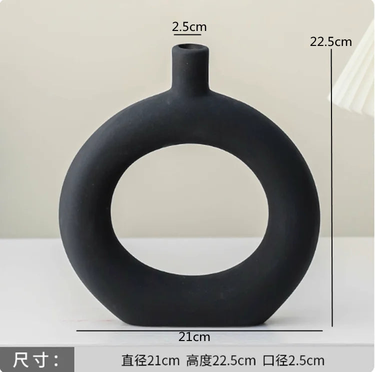 black ring ceramic vase, reference photo
