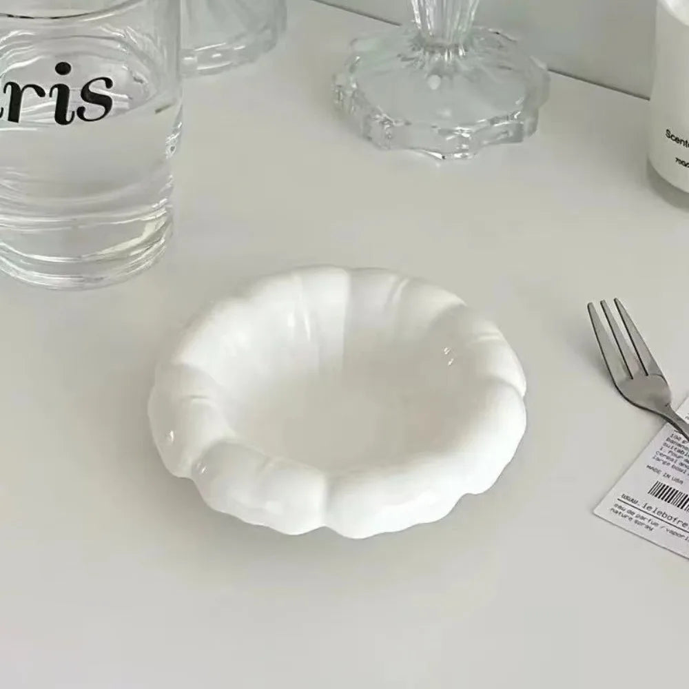 ceramic eight petal trinket dish, reference photo