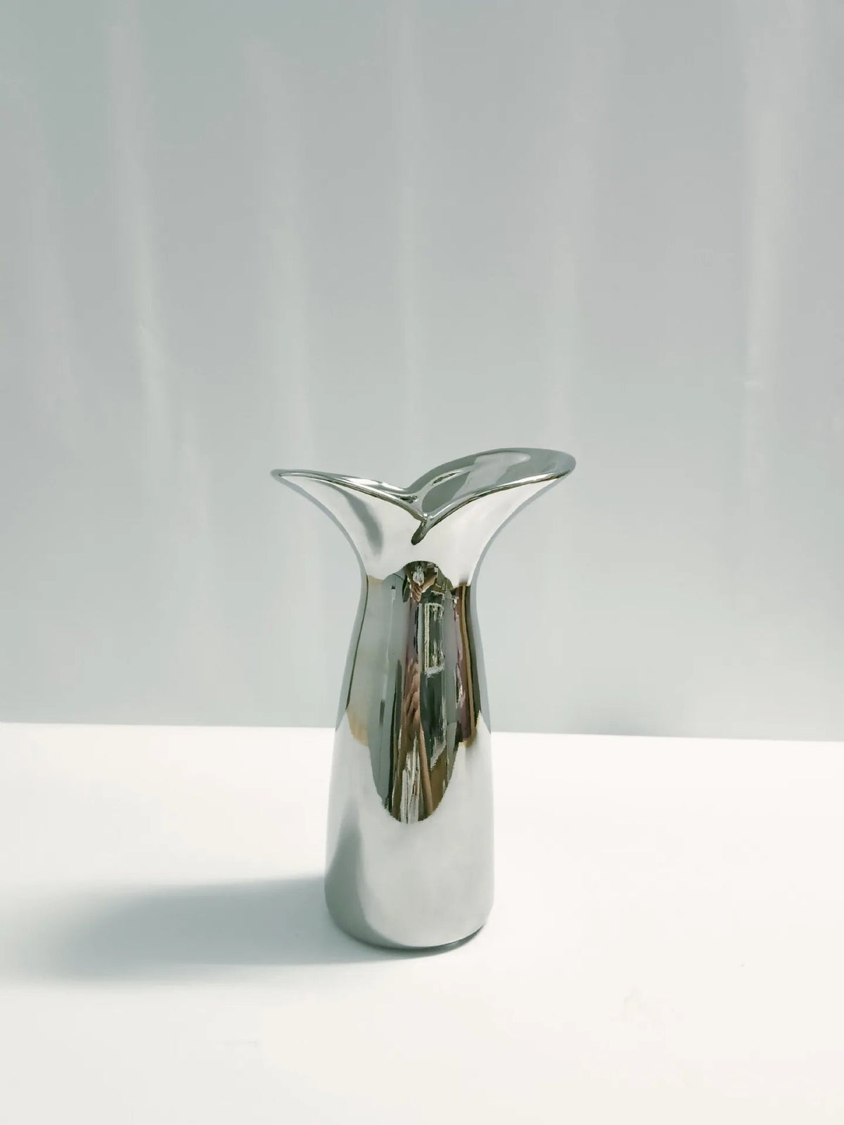 chrome tulip sculptural vase, small, reference photo