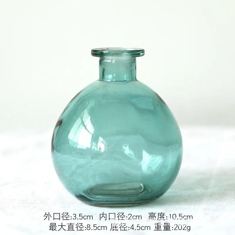 round glass bud vase, green, reference photo