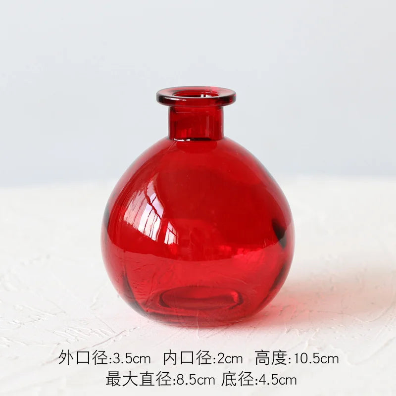 round glass bud vase, red, reference photo