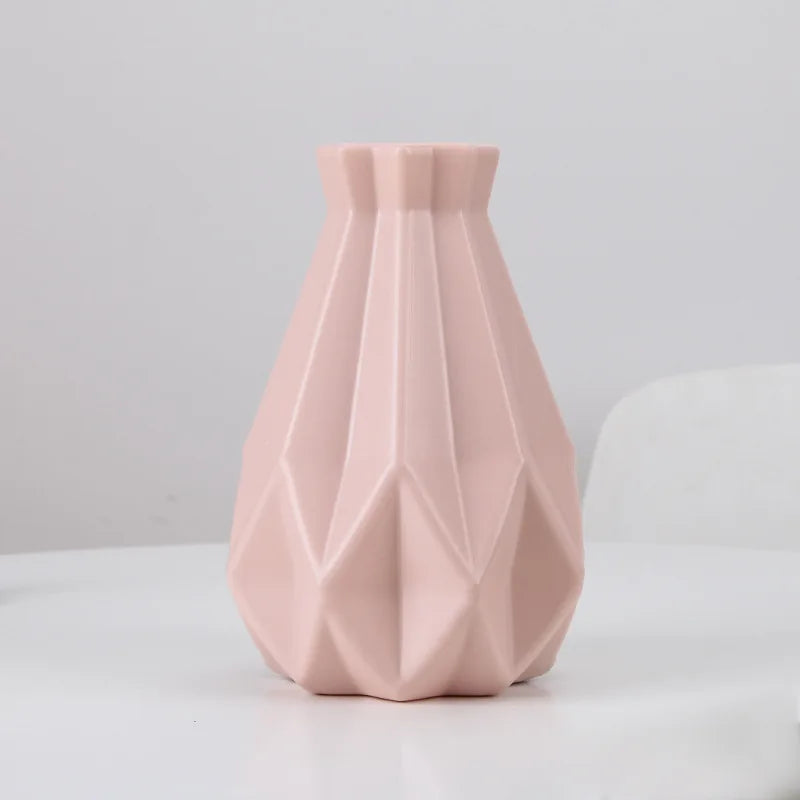faceted diamond plastic vase, pink, reference photo